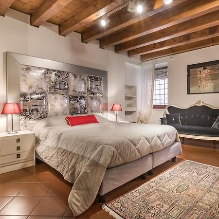 Residenza Angels @Piazzadelleerbe Lägenhet Verona Exteriör bild