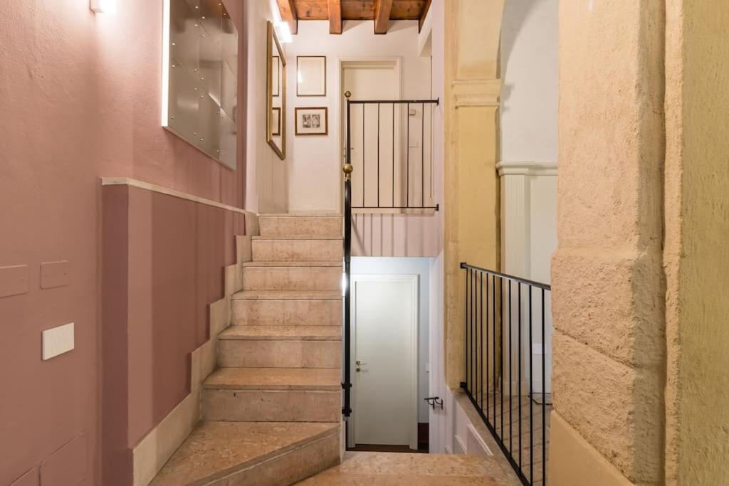Residenza Angels @Piazzadelleerbe Lägenhet Verona Exteriör bild