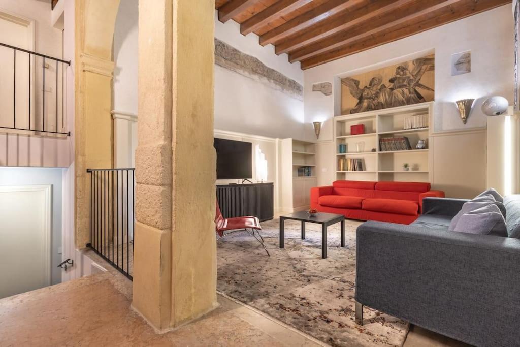 Residenza Angels @Piazzadelleerbe Lägenhet Verona Exteriör bild