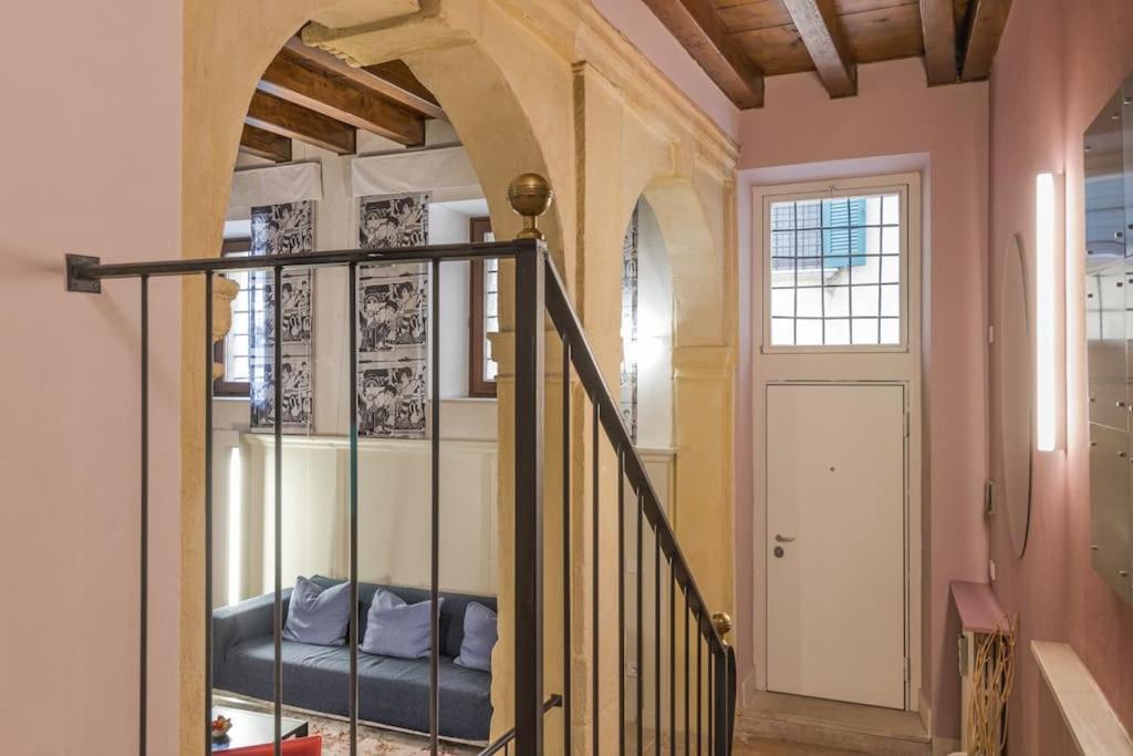 Residenza Angels @Piazzadelleerbe Lägenhet Verona Exteriör bild