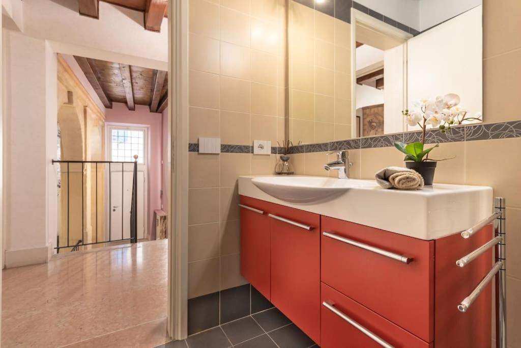 Residenza Angels @Piazzadelleerbe Lägenhet Verona Exteriör bild