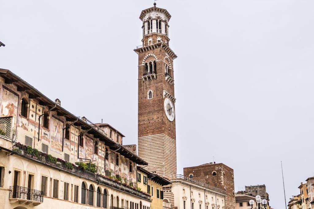 Residenza Angels @Piazzadelleerbe Lägenhet Verona Exteriör bild